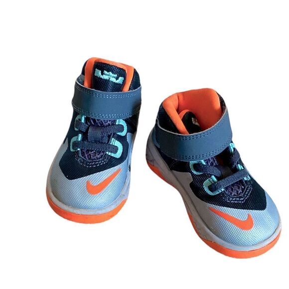 Nike • BABY Lebron James Basketball Shoes 5C Toddler Boys
